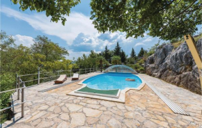 Nice Home In Siveric With Wifi